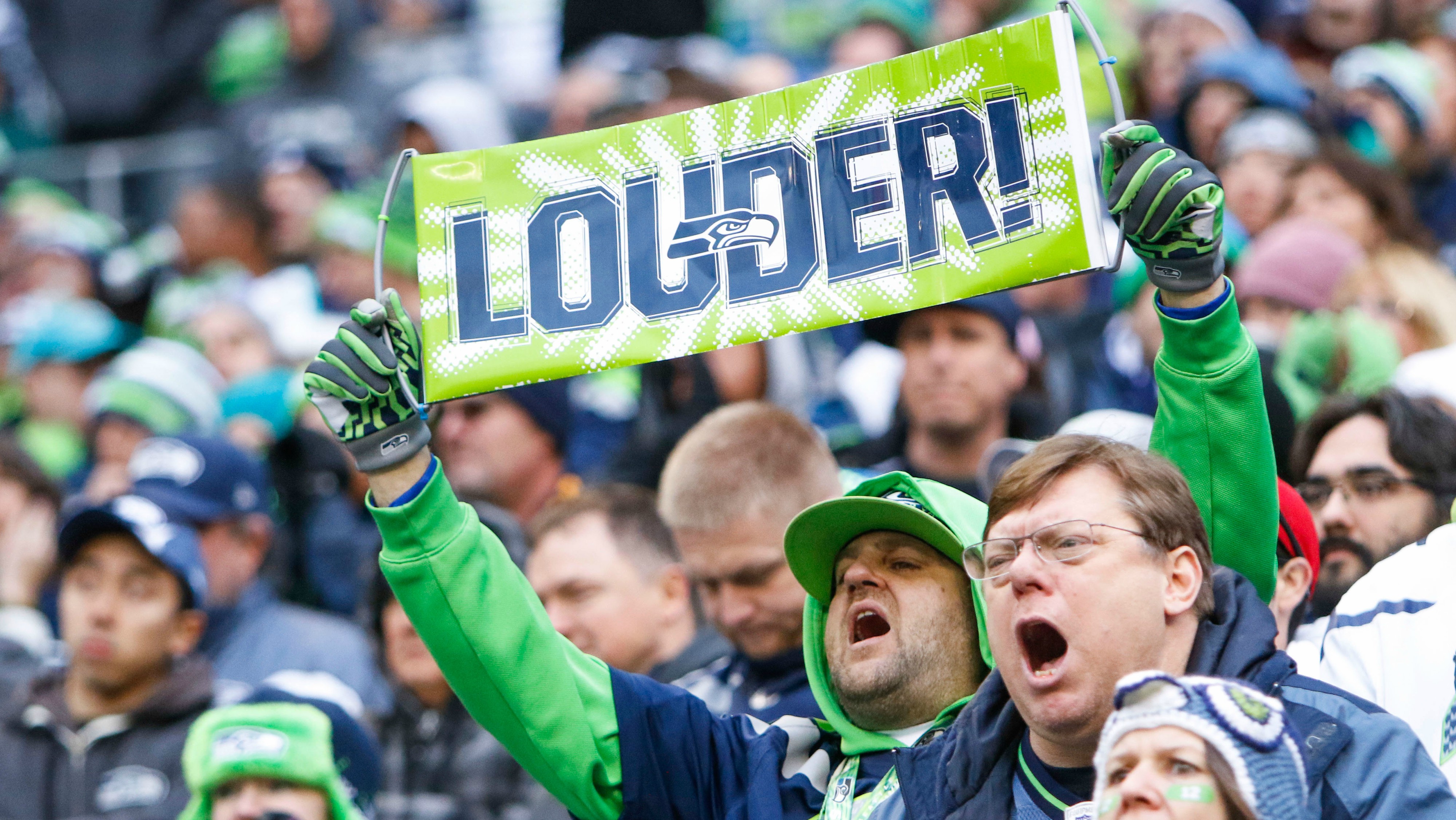 Seahawks, Chiefs fans bicker over who has the loudest stadium